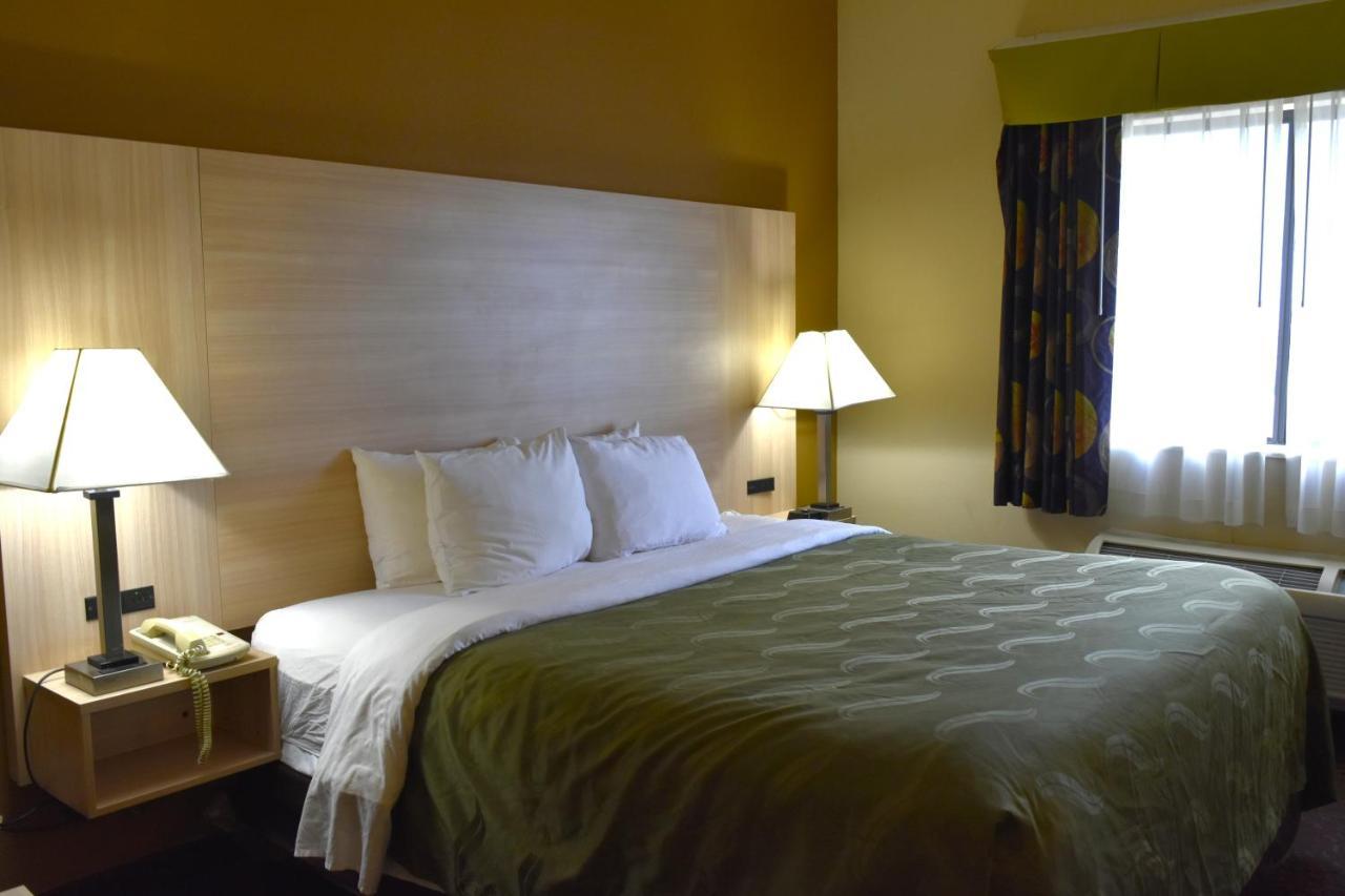Quality Inn & Suites Brooks Louisville South Kültér fotó