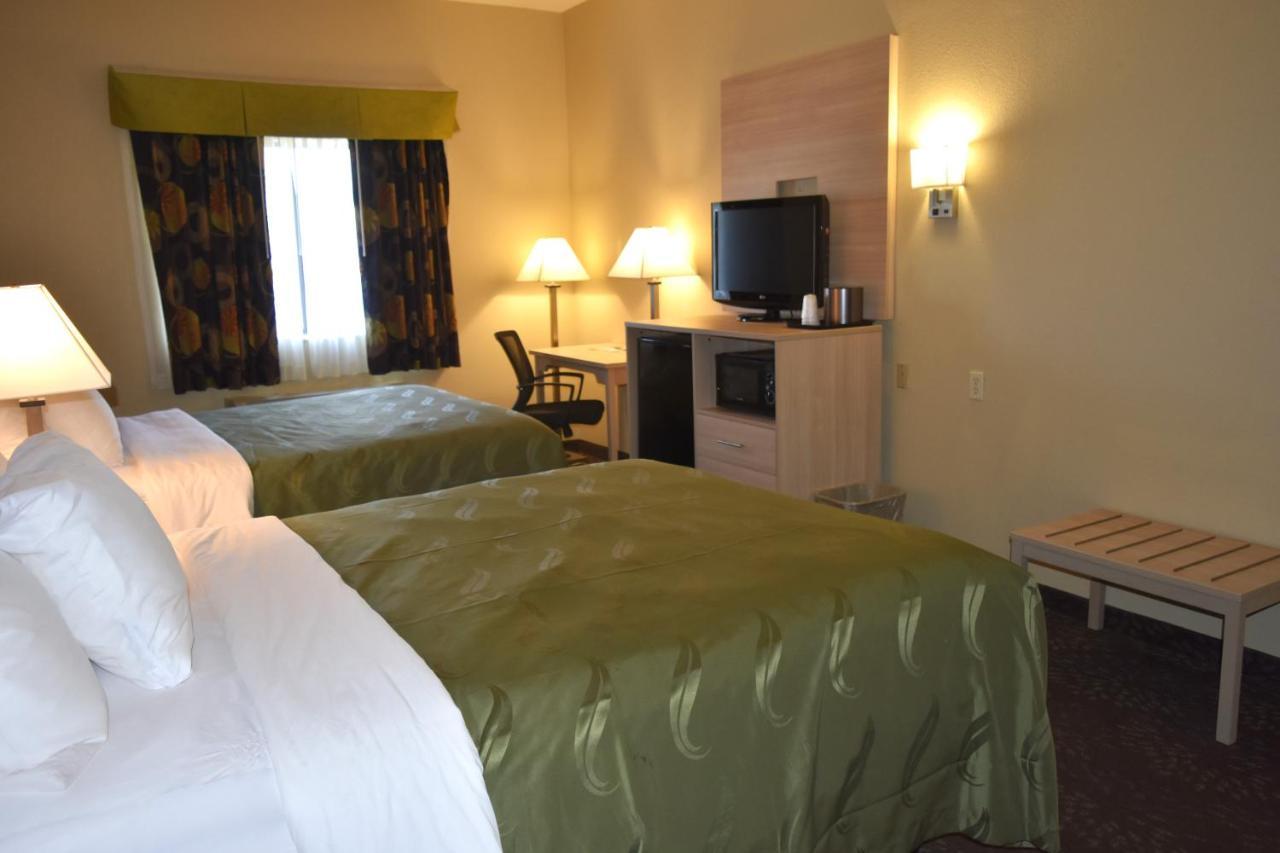 Quality Inn & Suites Brooks Louisville South Kültér fotó