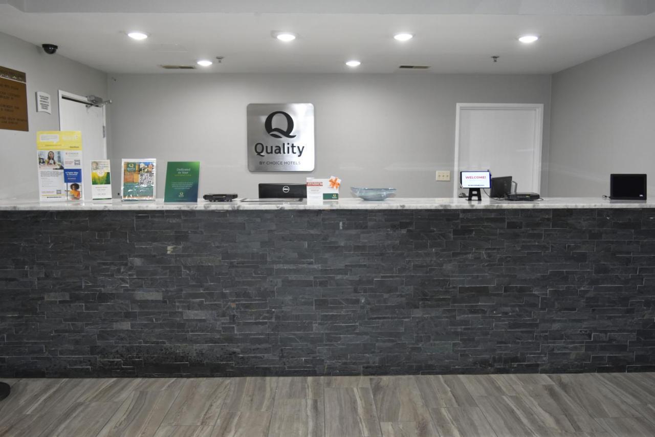 Quality Inn & Suites Brooks Louisville South Kültér fotó