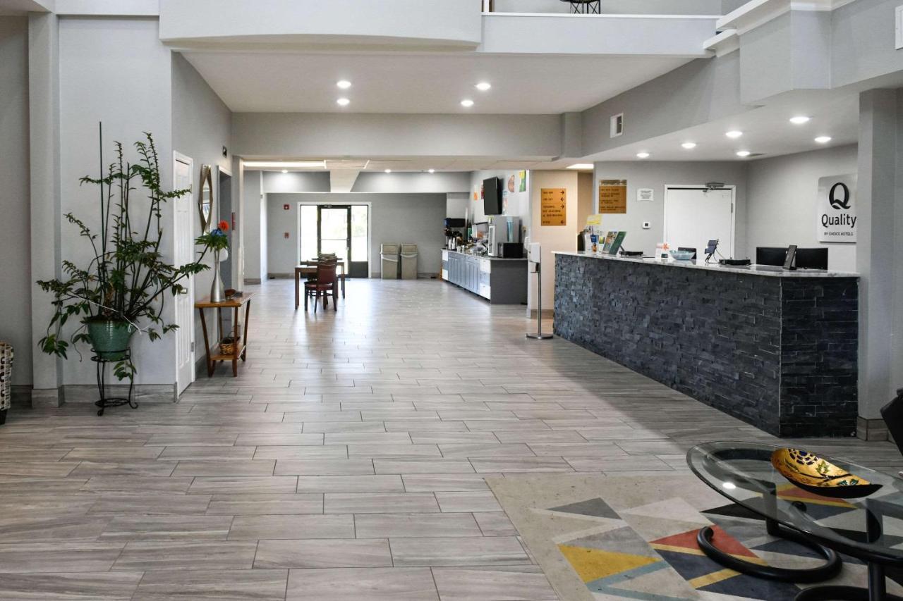 Quality Inn & Suites Brooks Louisville South Kültér fotó