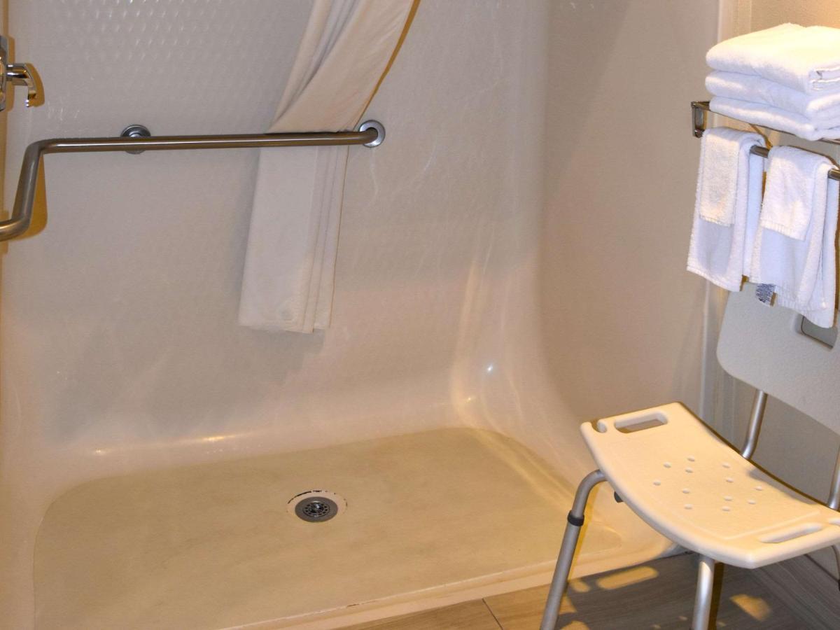 Quality Inn & Suites Brooks Louisville South Kültér fotó