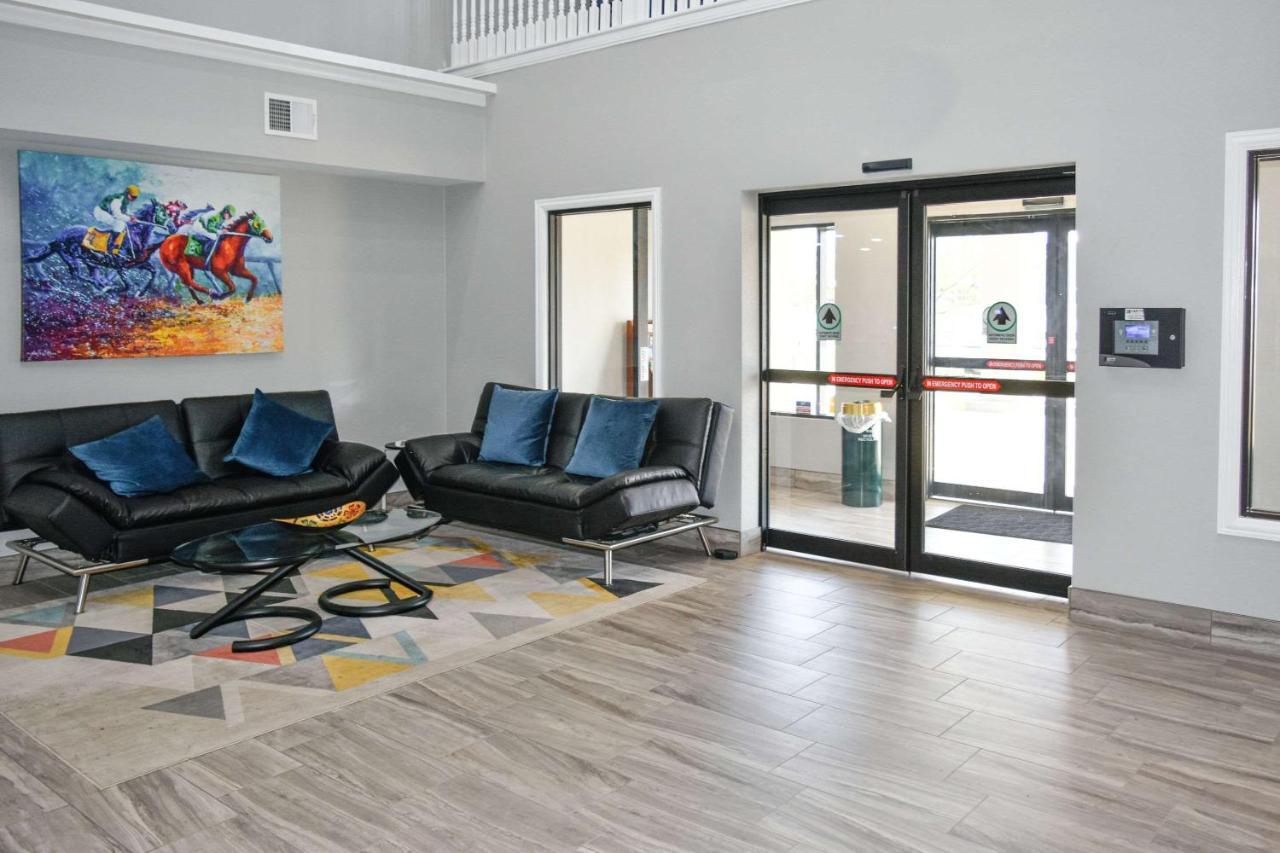 Quality Inn & Suites Brooks Louisville South Kültér fotó