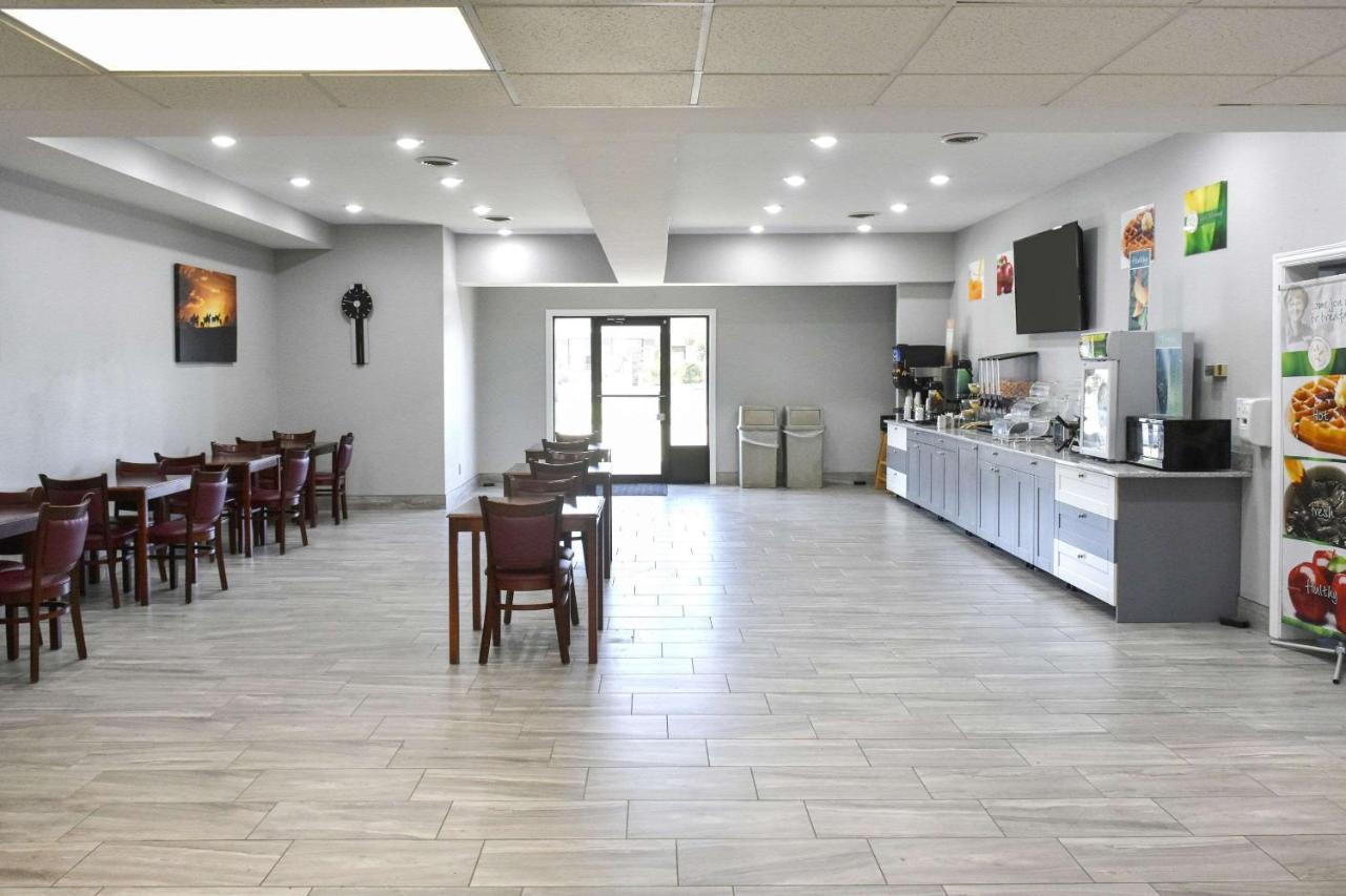 Quality Inn & Suites Brooks Louisville South Kültér fotó