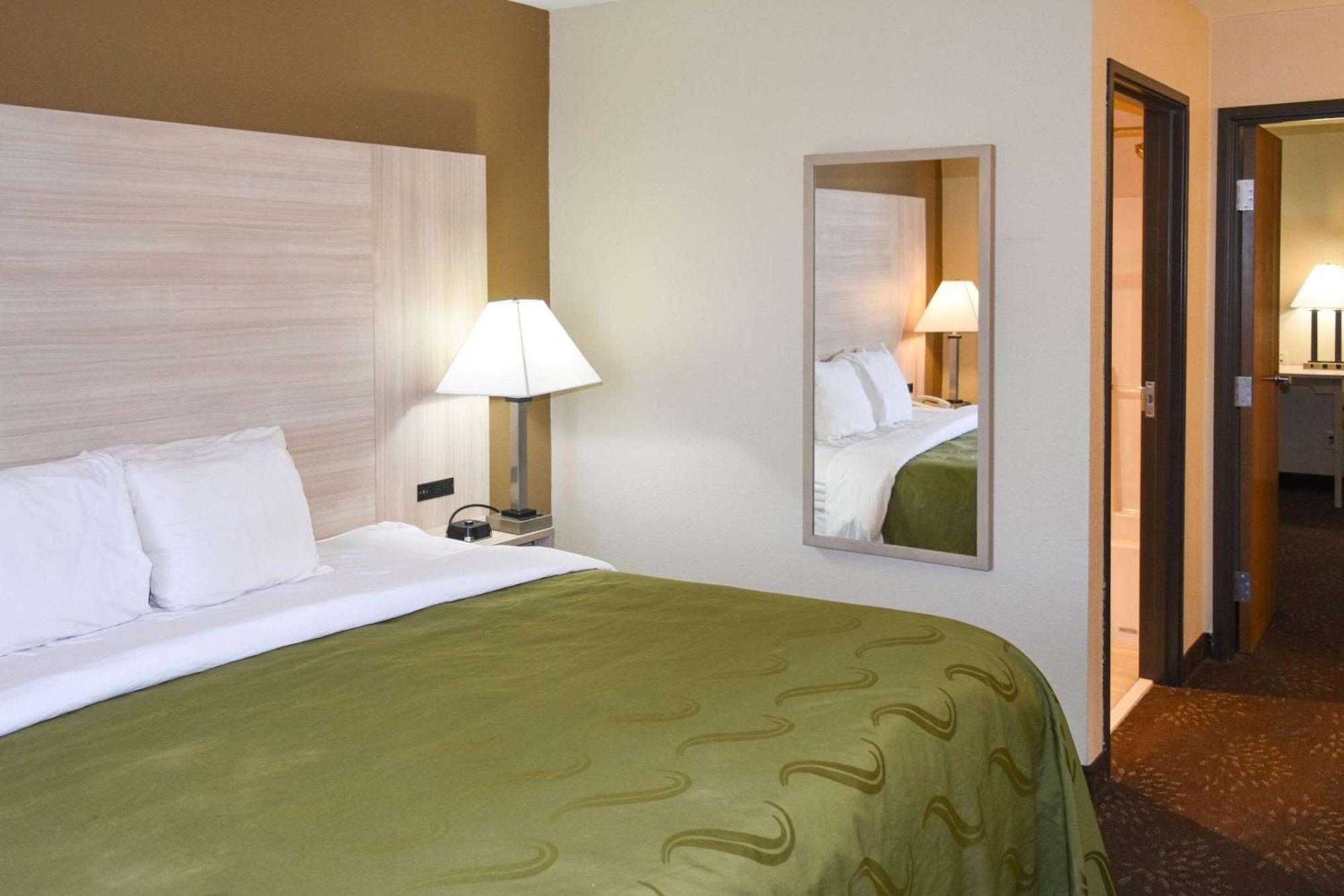 Quality Inn & Suites Brooks Louisville South Kültér fotó