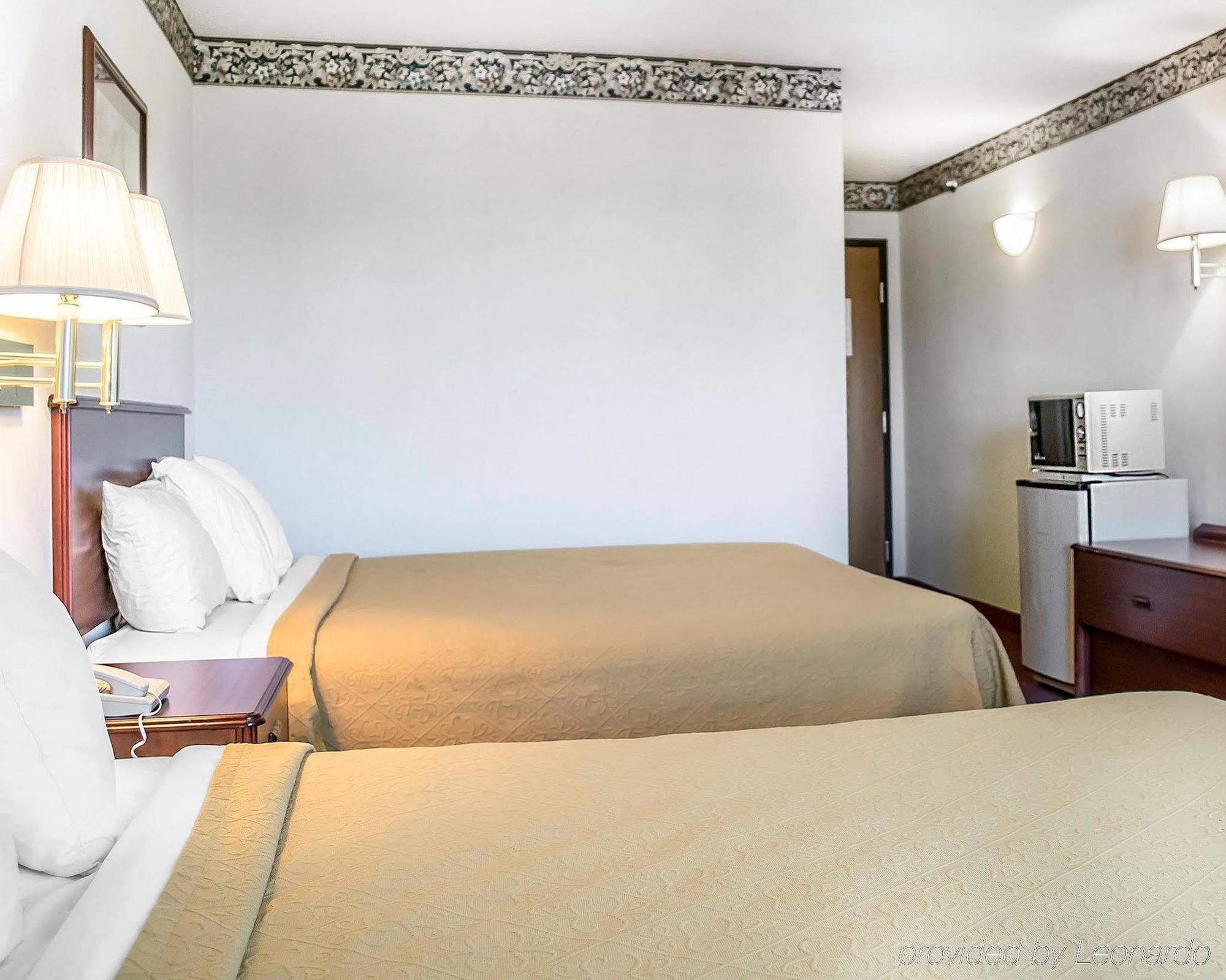 Quality Inn & Suites Brooks Louisville South Kültér fotó
